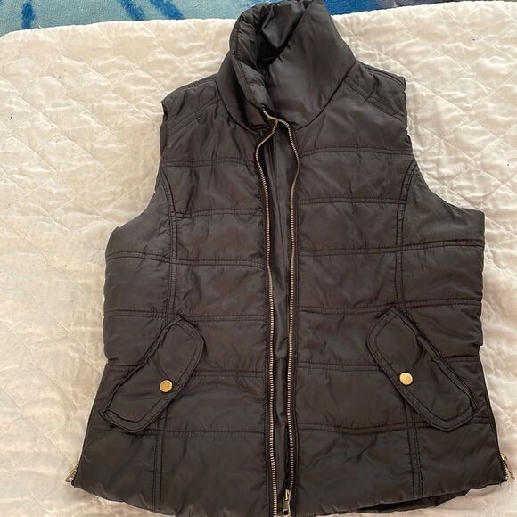Vest black looks new Size L by Charlotte Rue - Picture 1 of 6